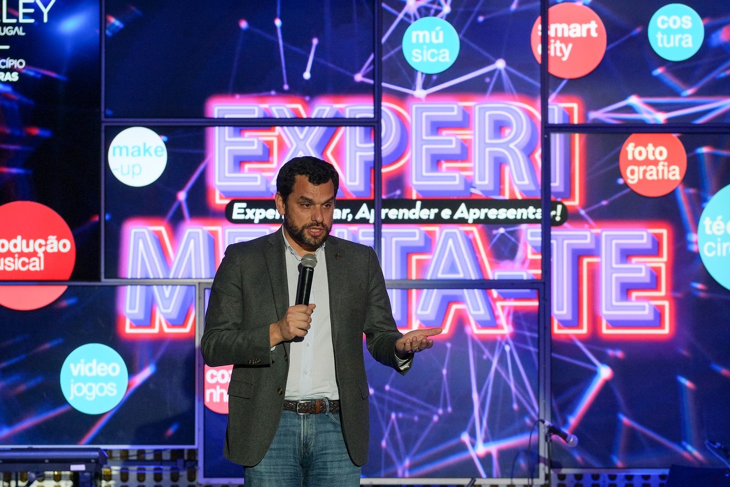 Cerimónia de apresentação das atividades dos cursos e workshops do ‘Experimenta-te’