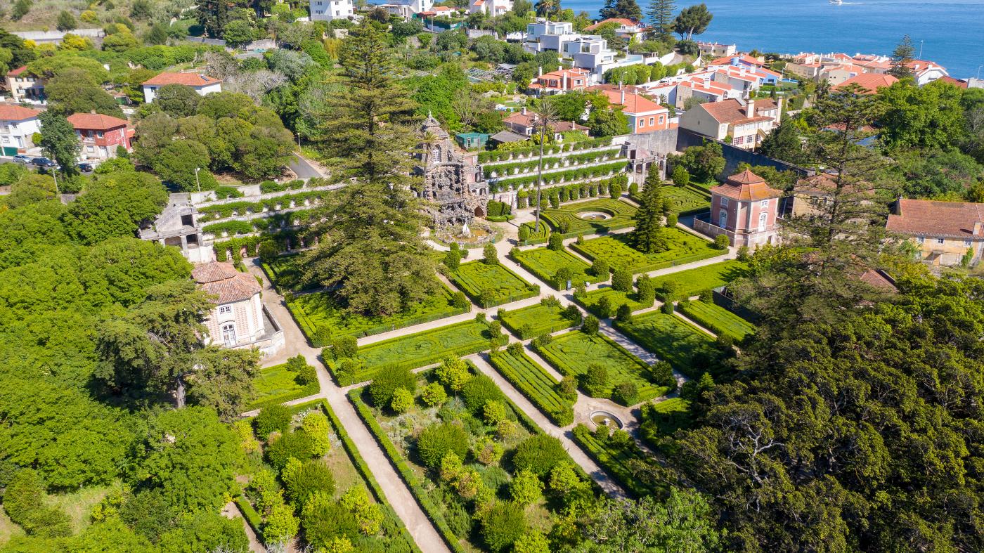 Parta à descoberta dos jardins de Oeiras em família